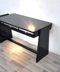 Bauhaus Desk, great Design, rotating chromebar, 3 drawers