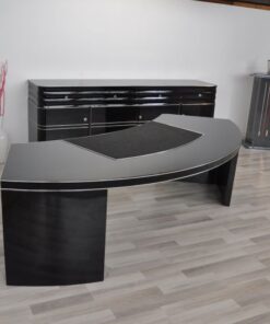 Bauhaus CEO desk , USA 1950, highgloss black, leatherplate, exceptional form, great body
