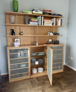 Variable crockery cabinet