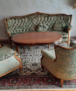 Couchgarnitur mit Tisch und 2 Sesseln