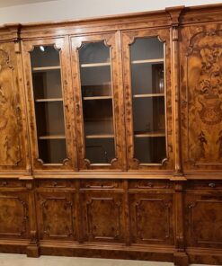 Bibliothek-Bücherschrank mit Intarsien, Nußbaum/Vollholz
