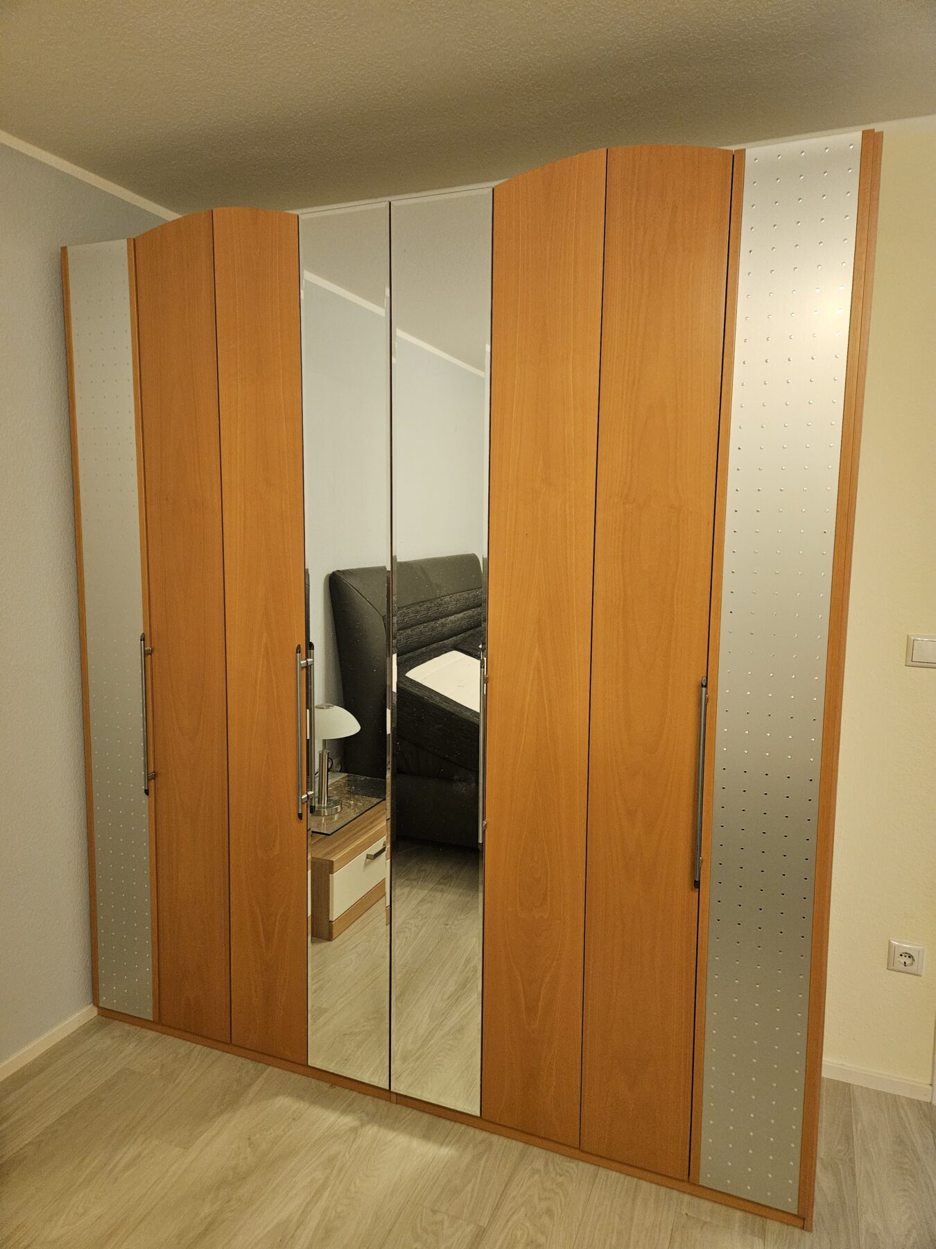 20241206_010542-scaled-1.jpg