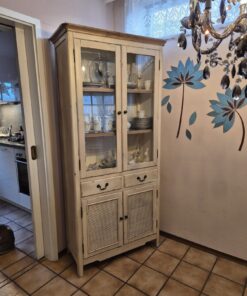 Vitrinenschrank