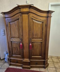Dielenschrank