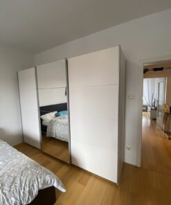 IKEA Kleiderschrank, drei Fächer, mit Spiegel