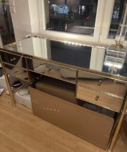 Spiegelschreibtisch