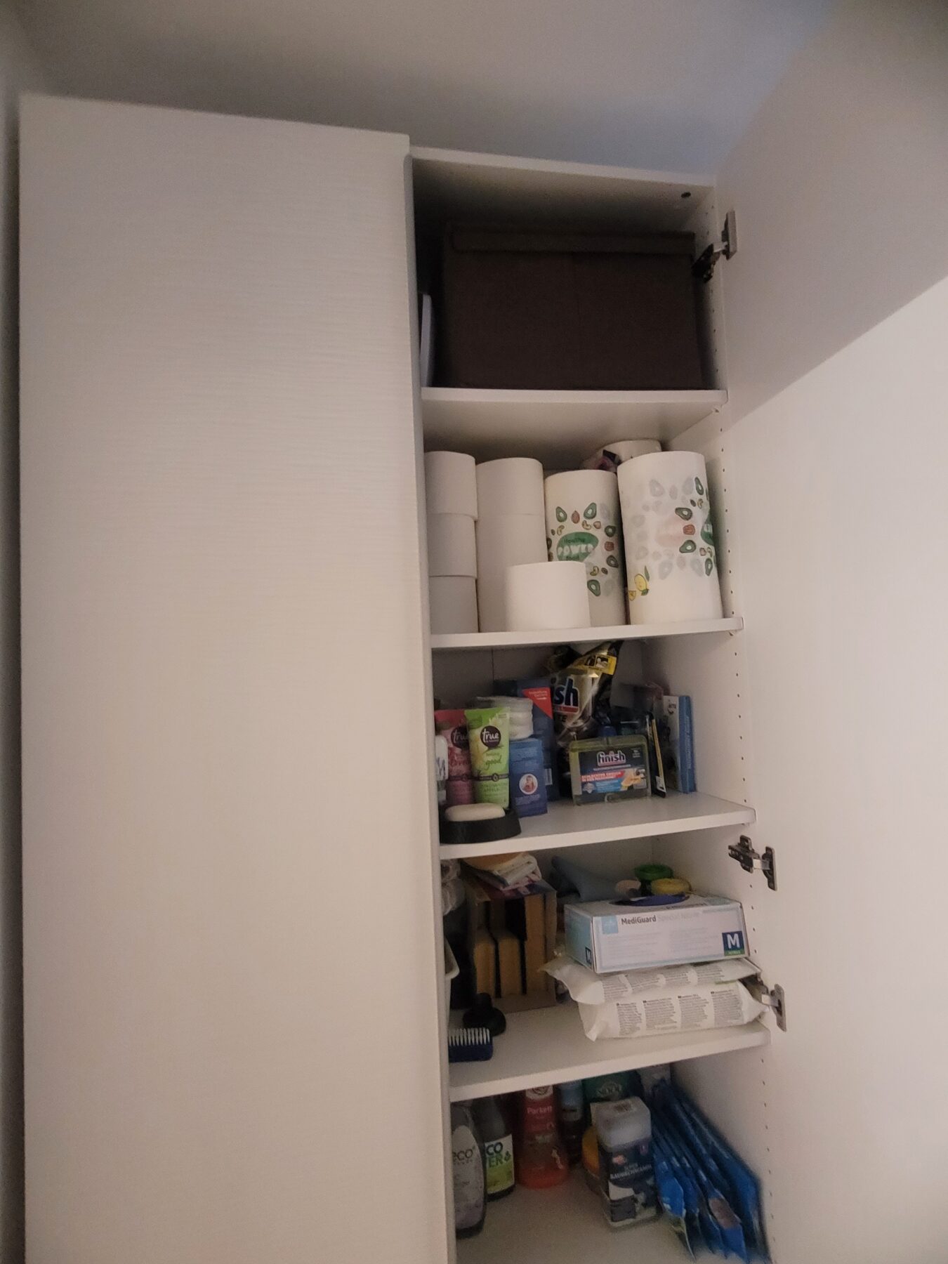 Schrank-1-2-scaled-1.jpg