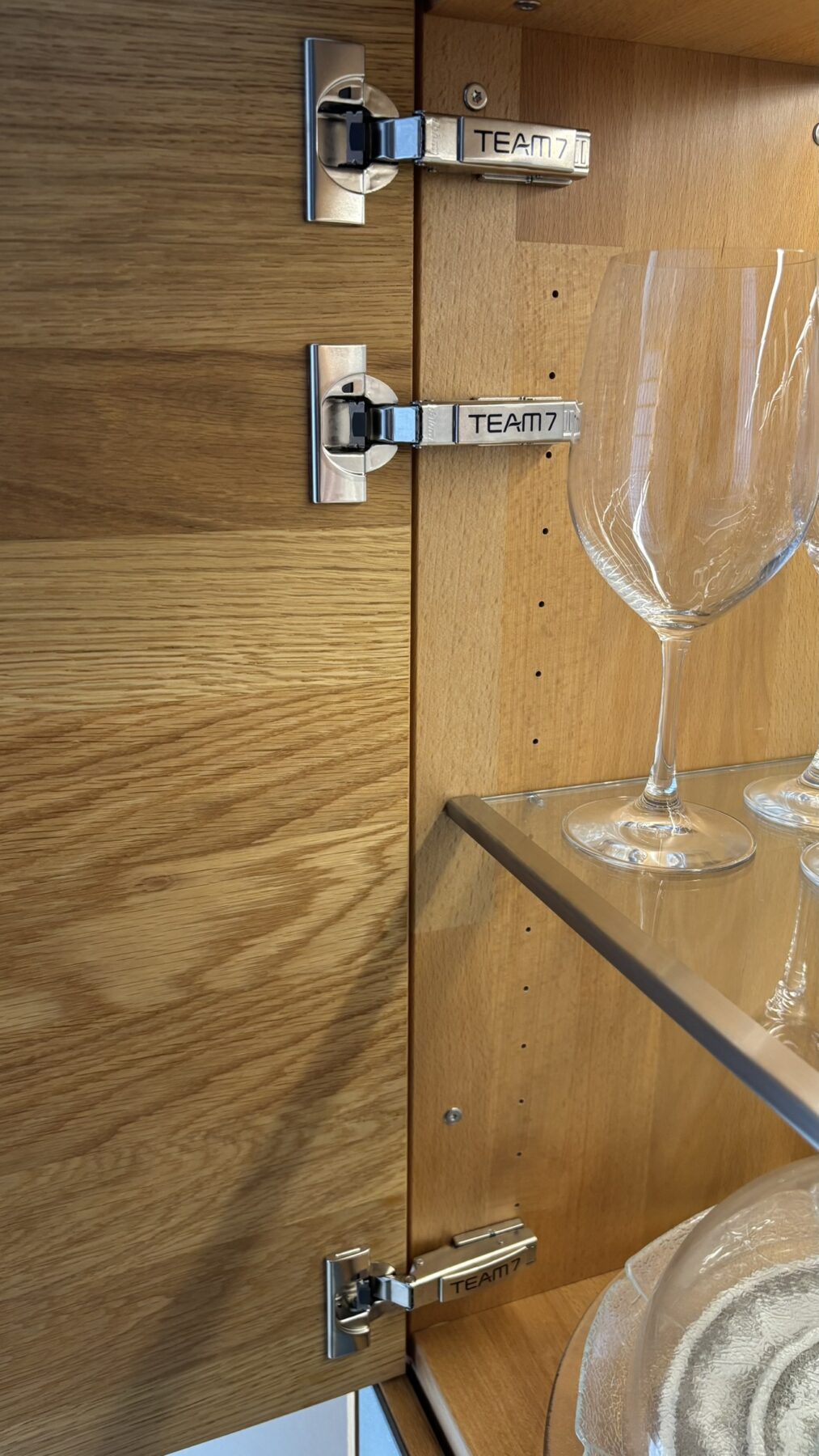 Team7-Schrank-Bild2-scaled-1.jpeg