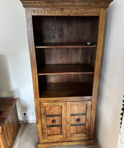 Bücherregal aus Sheesham Massivholz