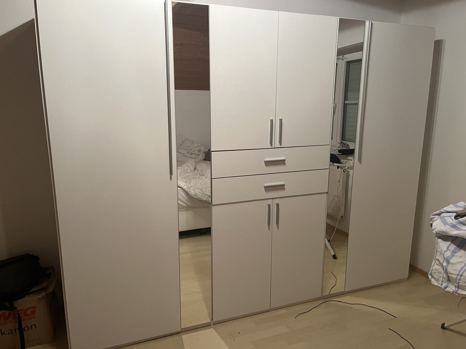 Schrank-Foto-scaled-1.jpg