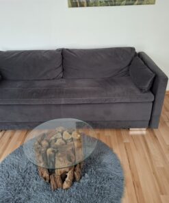 Couch mit Tisch