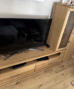 TV-Board mit Vitrinenschrank
