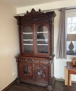 Jagdschrank Wohnzimmer