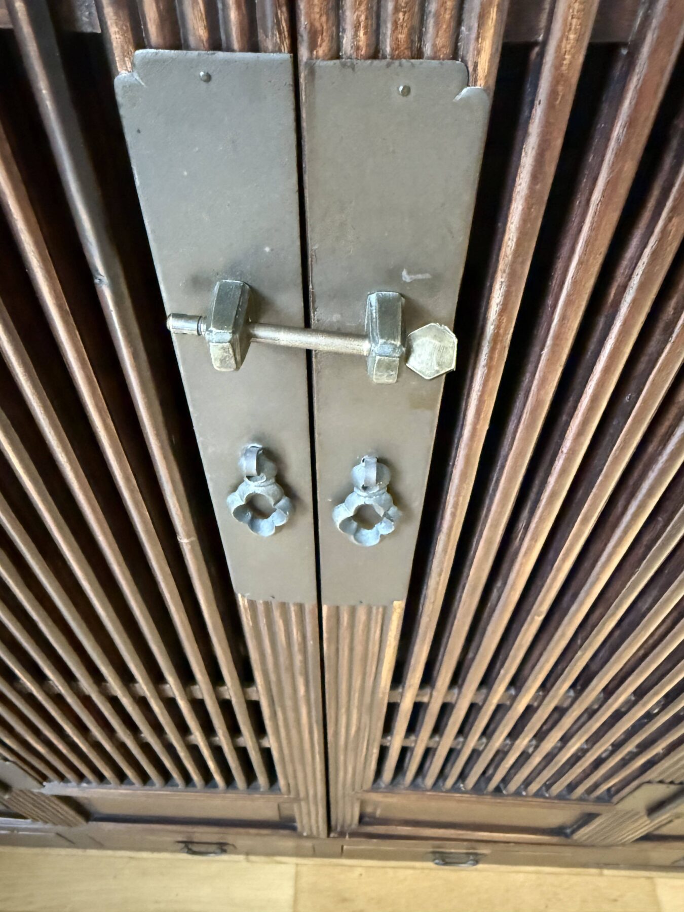 Schrank-3-scaled-2.jpg