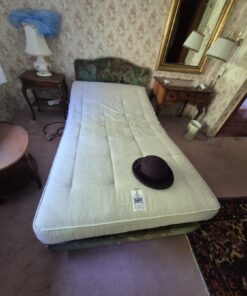 TRECA Bett