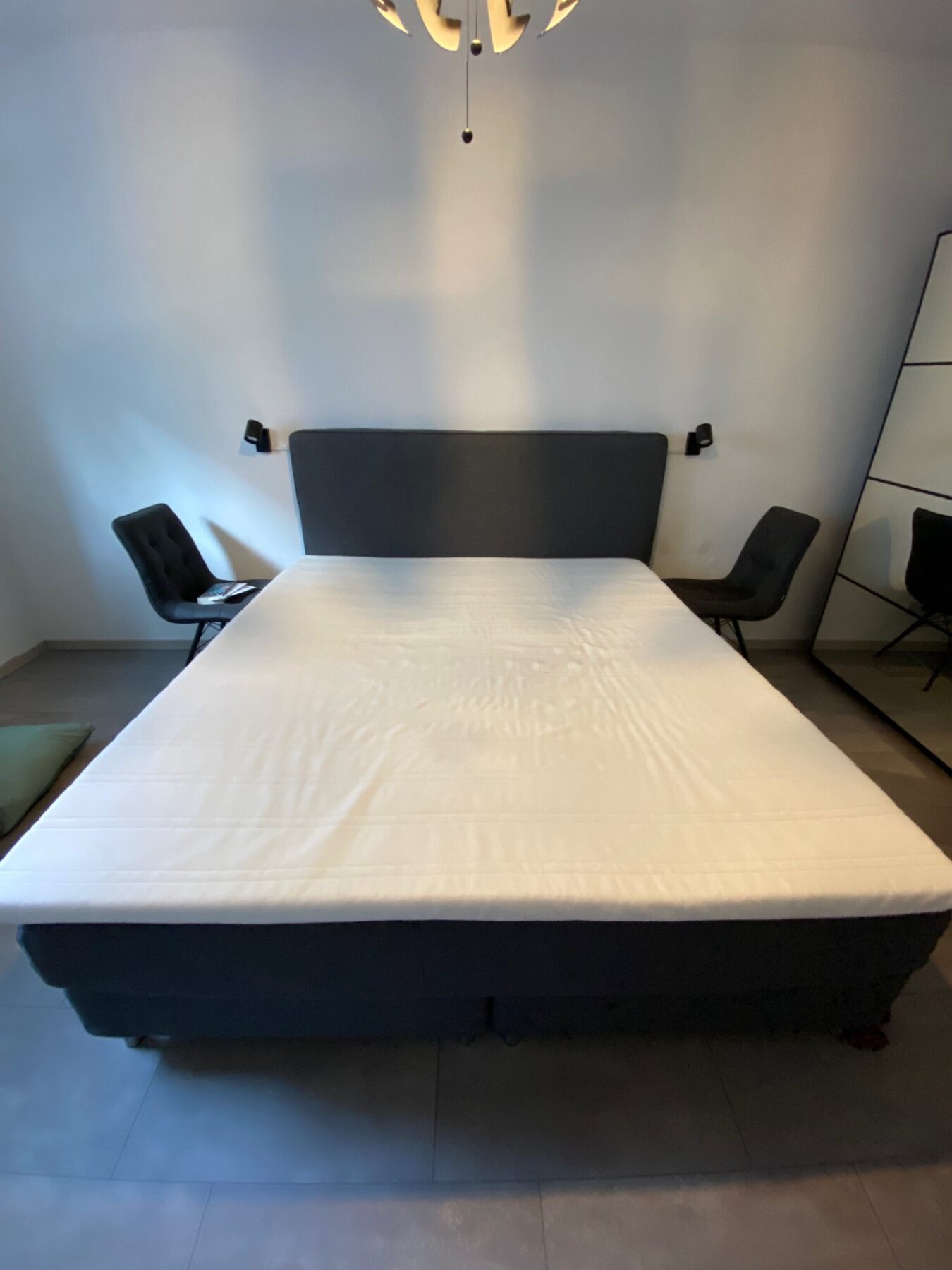 Bett-scaled-1.jpg