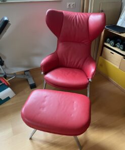 Cassina P22 Ledersessel in rot mit Fußhocker