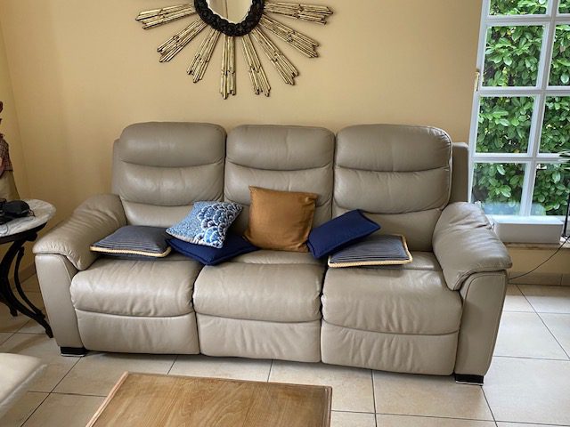 Leather-sofa-mit-elekto-3-seater.jpg