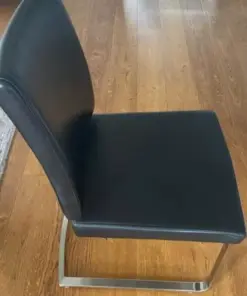 3 Wohnzimmer - Schwingstühle
