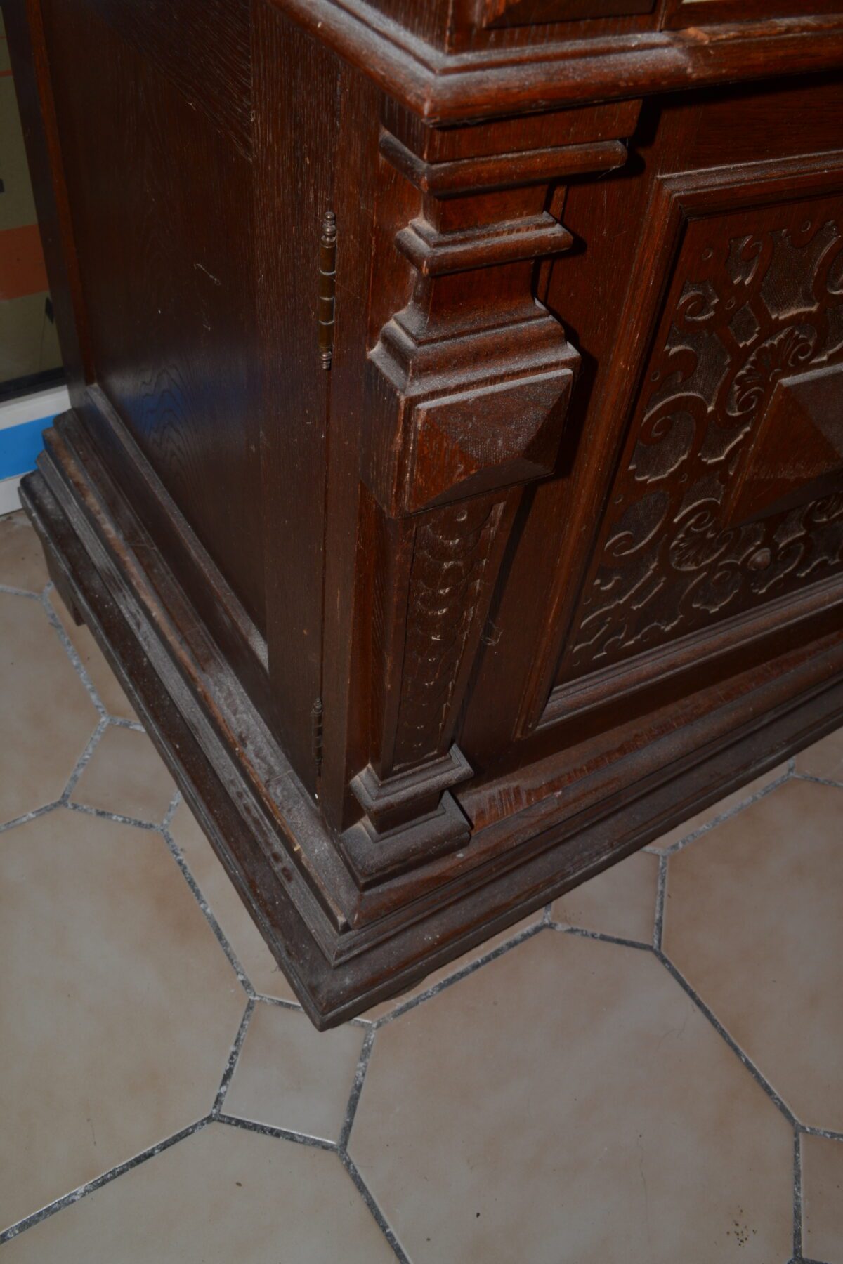 eichenschrank13-scaled-1.jpg