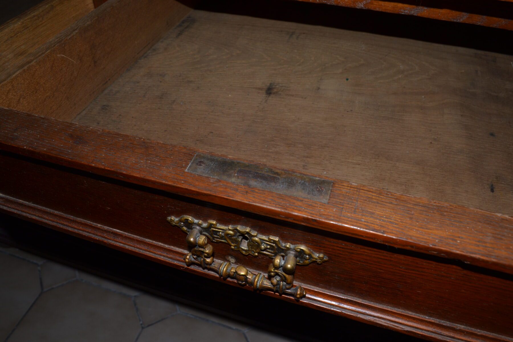 eichenschrank6-scaled-1.jpg