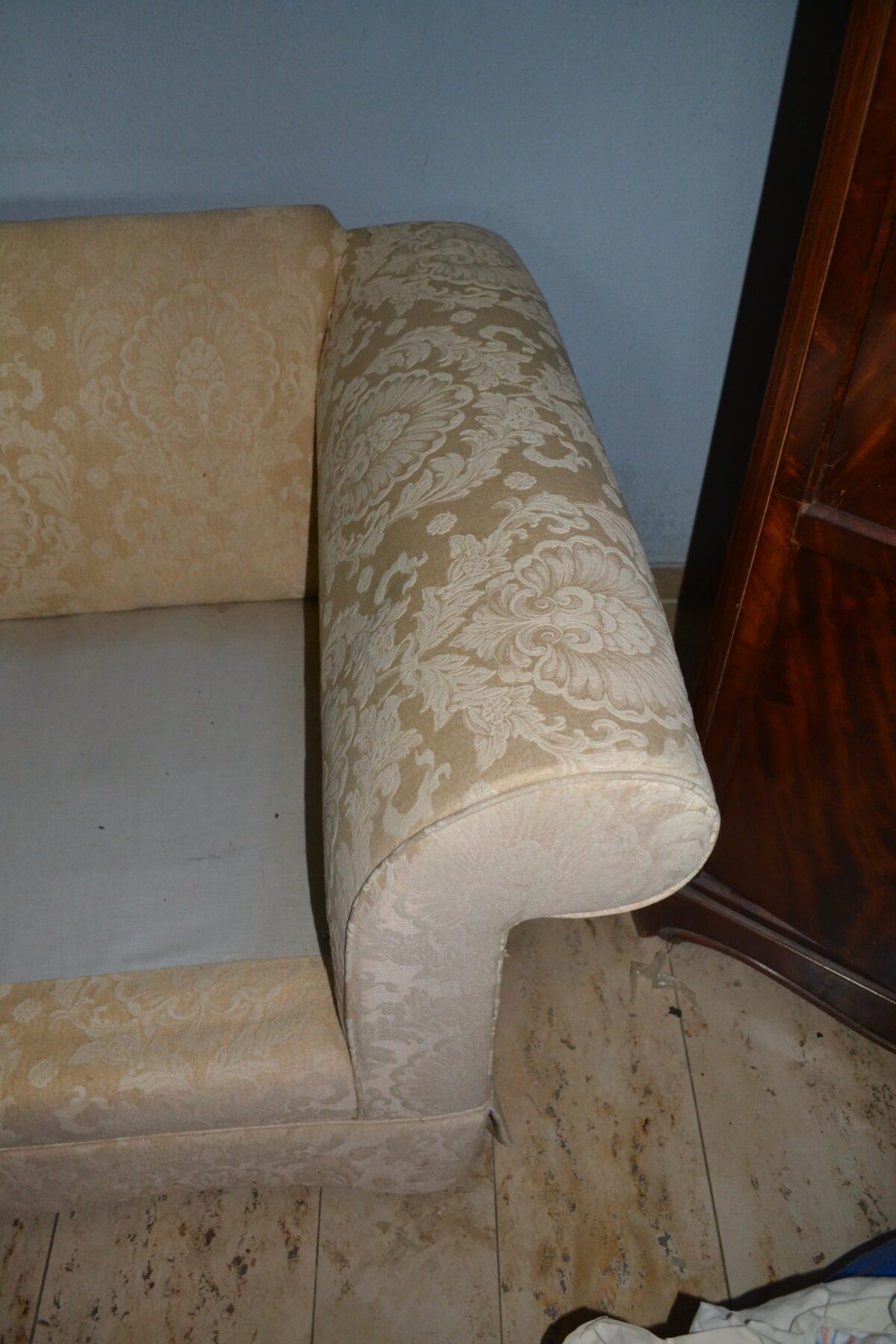 sofa13-scaled-1.jpg