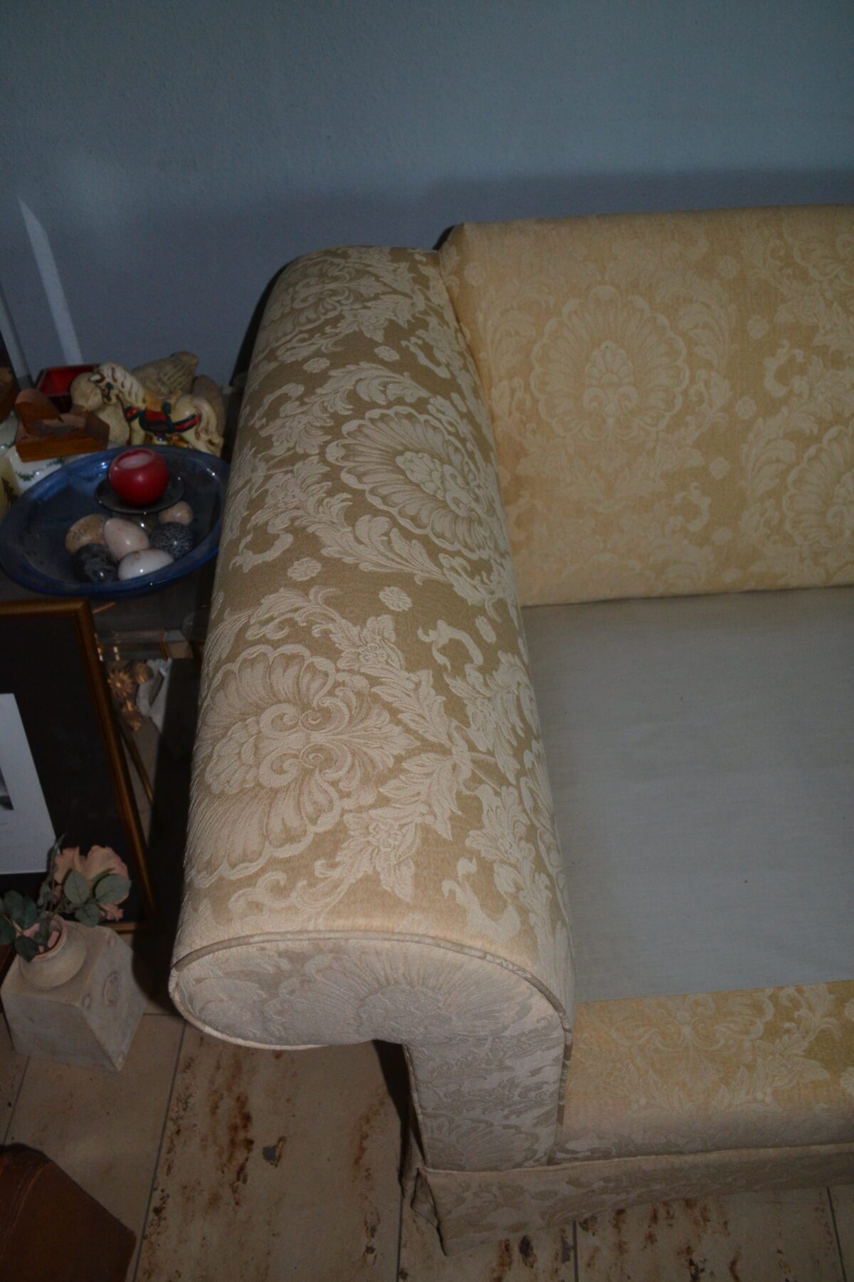 sofa14-scaled-1.jpg