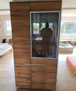 Eichenschrank mit Glasvitrine