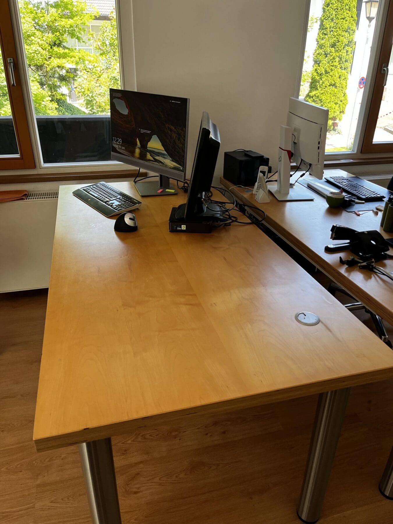 Schreibtisch-scaled-2.jpeg