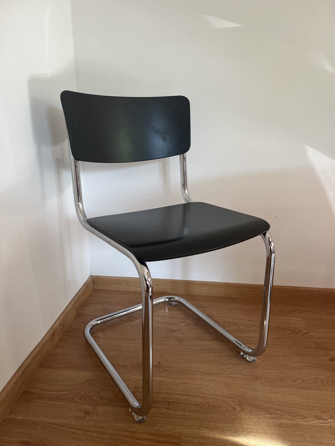 Thonet-Stuehle_I-scaled-1.jpeg