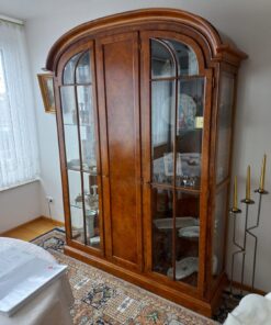 Vitrinenschrank