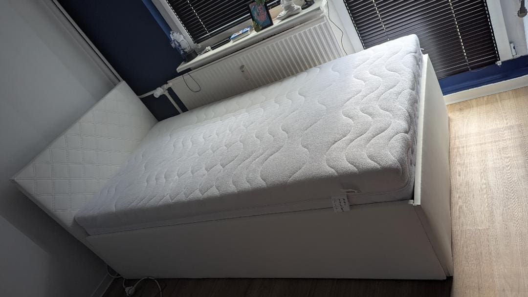 Bett2-2.jpg
