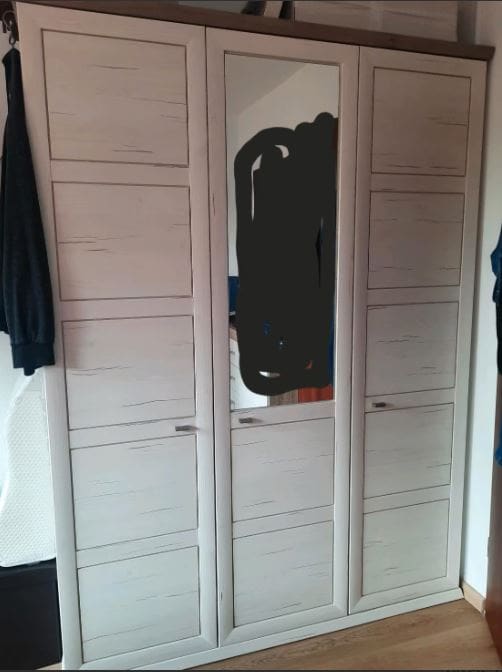 Schrank1.jpg