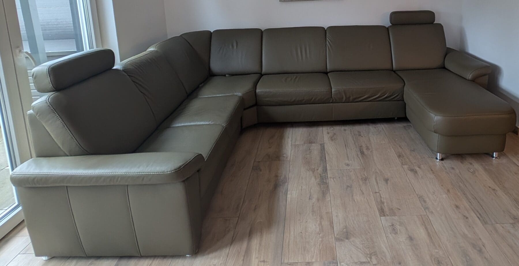 Sofa-5-scaled-1.jpg