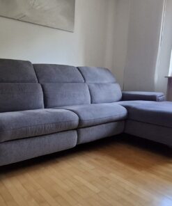 Ecksofa mit elektrischer Relaxfunktion