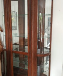 Vitrine mit Licht Spiegelrückwand Glasböden