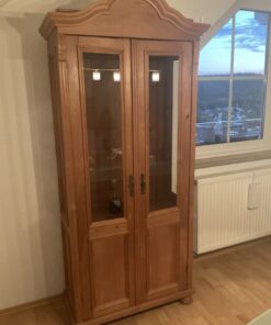 Vitrinenschrank