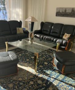 Couch mit echtem Teppich