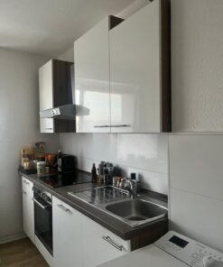 **Moderne Küche mit Elektrogeräten- Komplettset zu verkaufen