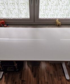 Schreibtisch
