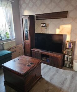 Wohnzimmermöbel: Vitrine, Fernsehschrank, Wandregal, CD-Regal und Truhentisch