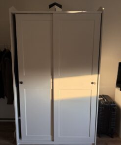 Kleiderschrank
