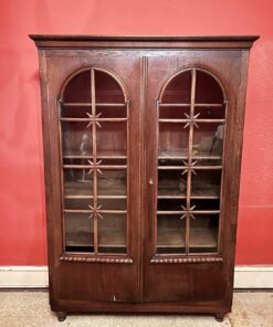 Jugendstil-Vitrine um 1910 mit dekorativen Sprossen & Stern-Ornamenten