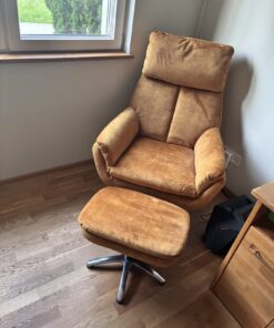 Relaxsessel mit Hocker