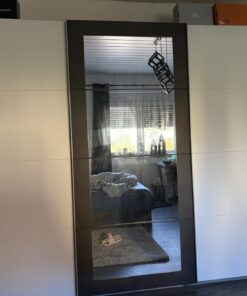 Kleiderschrank