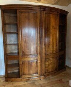 Kirschbaum Massiv Antik Bücherregal / TV / Phone / CD/ Schrank / ovale Front / Schiebetüren