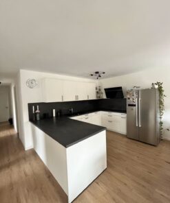 Moderne Schüller Einbauküche Weiß matt – 2,5 Jahre alt – Top Zustand – inkl. Elektrogeräte