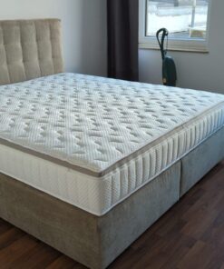 Boxspringbett mit den Maßen 180cm x 200cm