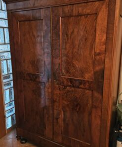 Dielenschrank, Kleiderschrank