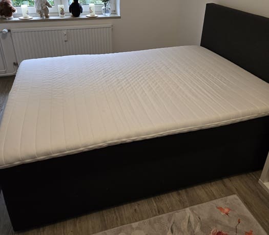 Bett-02.jpg